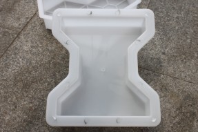 使用路基護(hù)坡磚塑料模具構(gòu)件路基護(hù)坡項目簡單施工流程
