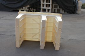 水泥U型槽模具廠家因具備的專業(yè)素質
